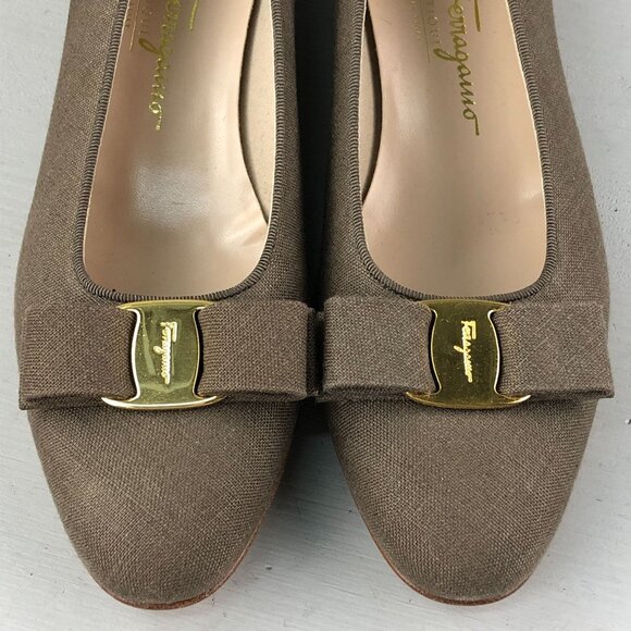 Salvatore Ferragamo Boutique NWOT Women's Size 8.5B Vara Brown Block Heel Pumps - Picture 5 of 16
